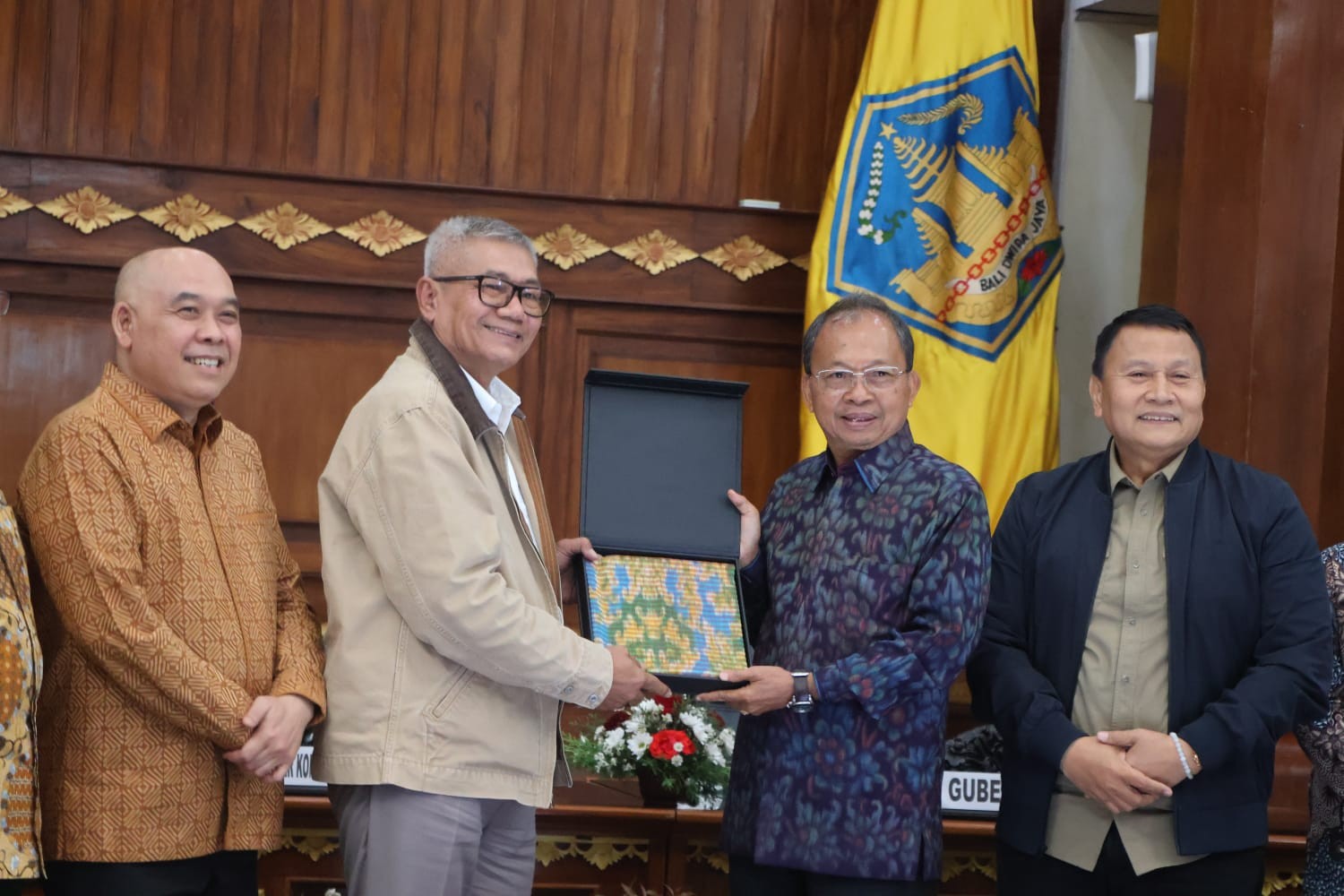komisi-ii-dpr-ri-puji-pengelolaan-aset-daerah-gubenrur-koster-ungkap-nilai-pemanfaatan-lahan-nusa-dua-naik-jadi-rp57-miliar