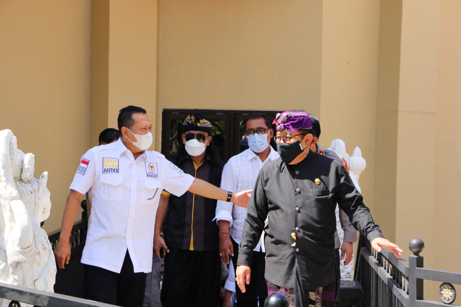 wagub-bali-hadiri-silaturahmi-kebangsaan-demi-merawat-kebhinekaan-dan-keutuhan-nkri-yang-diadakan-oleh-polda-bali