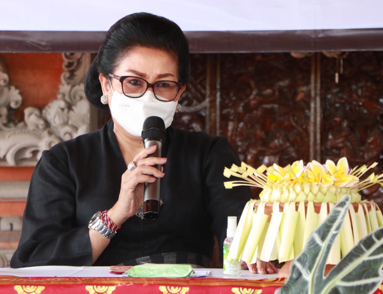 pakem-kian-kabur-ny-putri-koster-gencarkan-sosialisasi-dan-pelatihan-etika-payas-bali