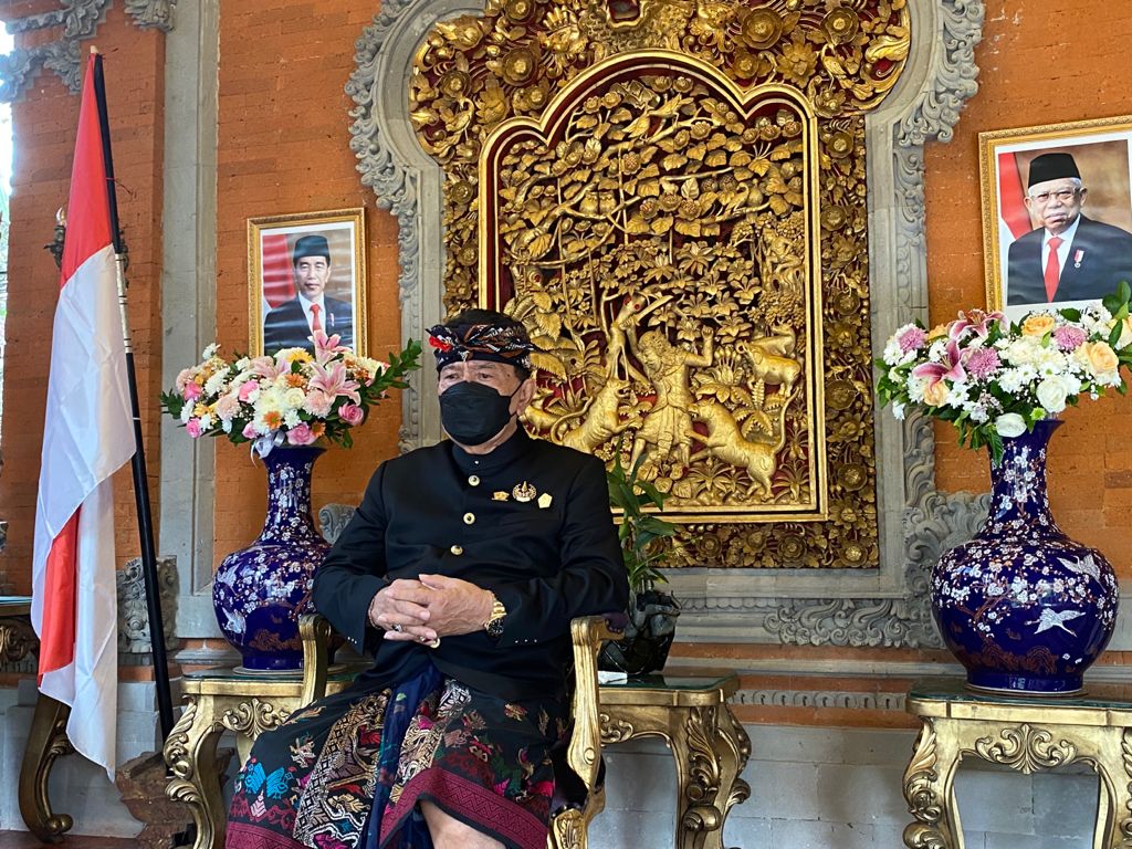 tepat-di-hari-kemerdekaan-ke-76-dua-tokoh-bali-terima-tanda-kehormatan-satyalencana-kepariwisataan