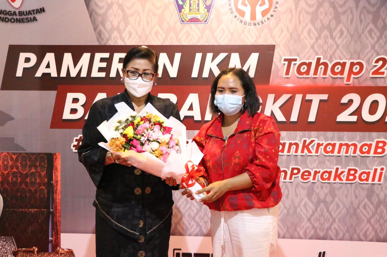 ny-putri-koster-dorong-ikmumkm-bali-gunakan-marketplace-untuk-pasarkan-produk