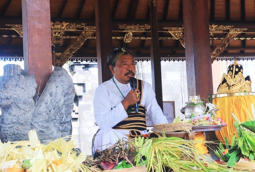 pemprov-bali-gelar-upacara-nuur-tirta-pangrapuh-jagat-di-pura-agung-besakih