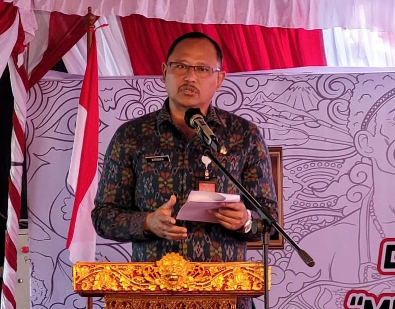 kaban-kesbangpol-bacakan-sambutan-gubernur-bali-pada-dialog-kebangsaan-bnpt-ri