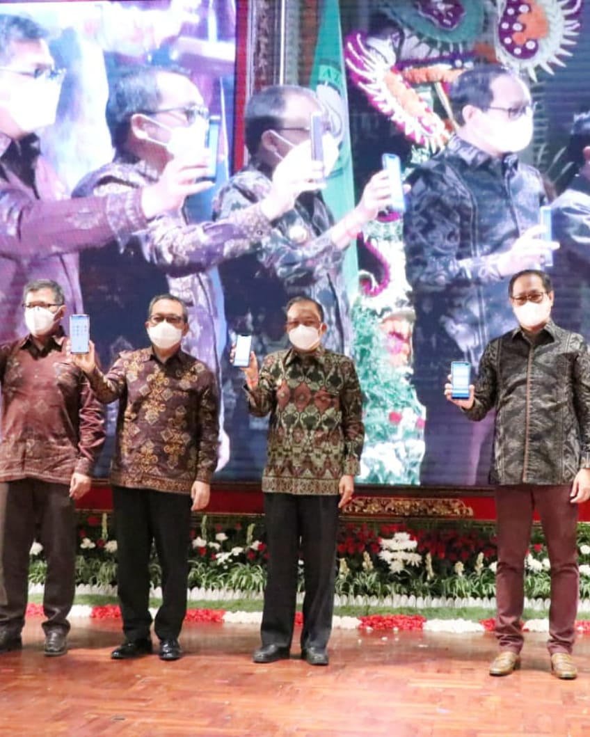 hadiri-hut-ke-59-gubernur-koster-minta-bpd-bali-lebih-progresif