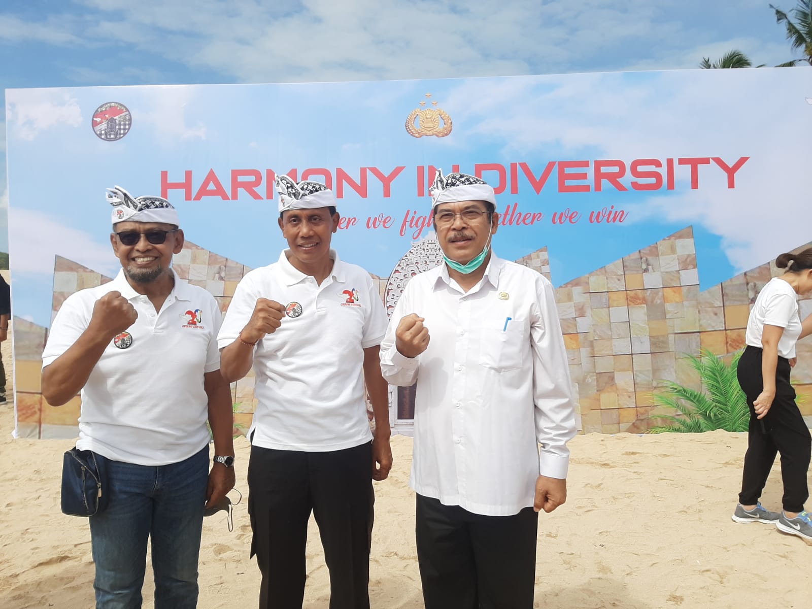 badan-kesbangpol-bali-wakili-gubernur-bali-dalam-peringatan-20-tahun-bom-bali