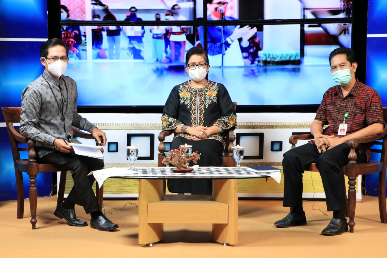 ny-putri-koster-ajak-masyarakat-tata-dan-manfaatkan-pekarangan-rumah