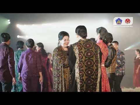 testimoni-gede-yudi-desain-sebagai-peserta-fashion-show-adi-warna-wastra-loka