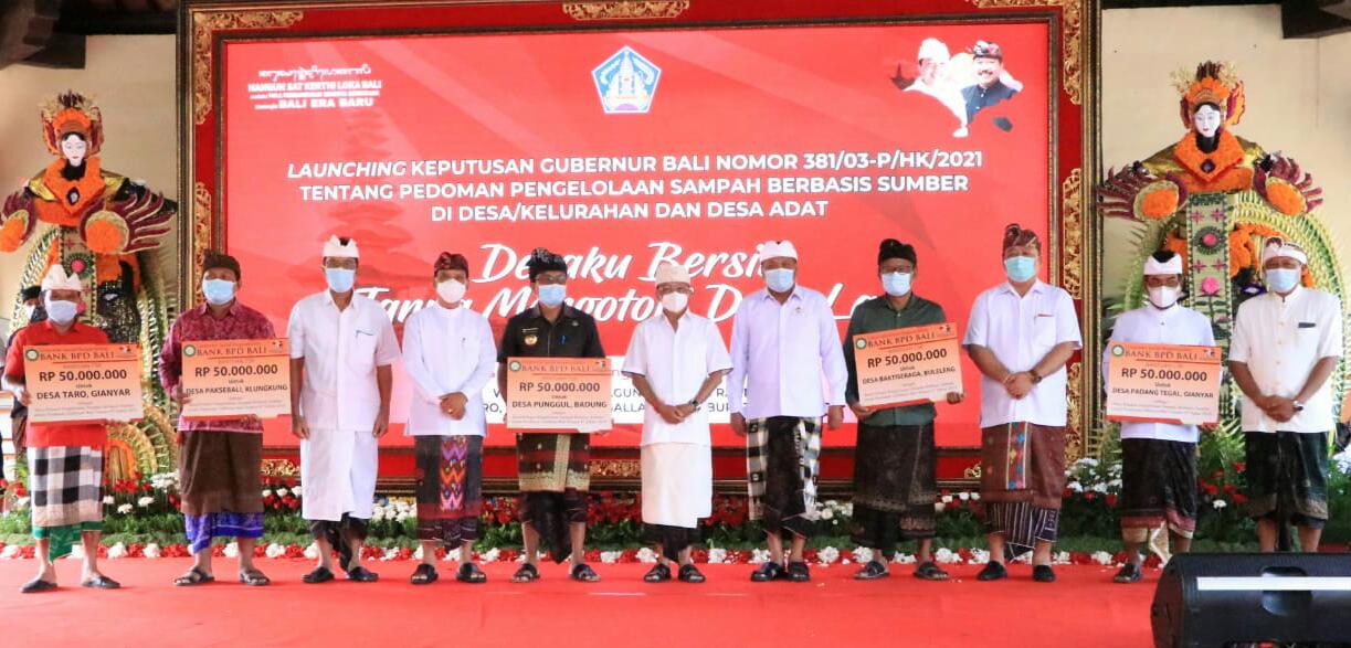 gubernur-koster-launching-keputusan-tentang-pedoman-pengelolaan-sampah-berbasis-sumber-di-desakelurahan-dan-desa-adat-semua