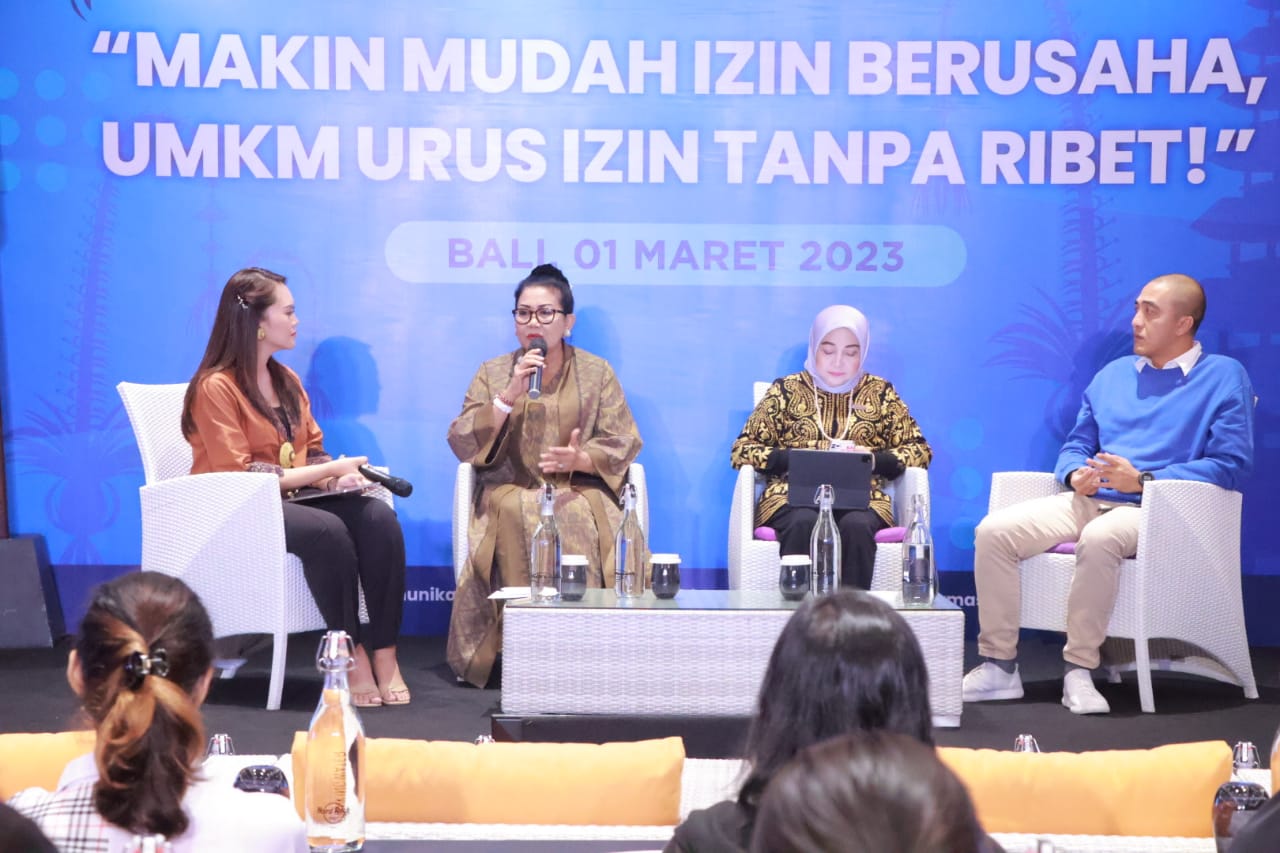 jadi-narasumber-digitalk-kemenkominfo-ny-putri-koster-dorong-umkm-bali-segera-urus-nib