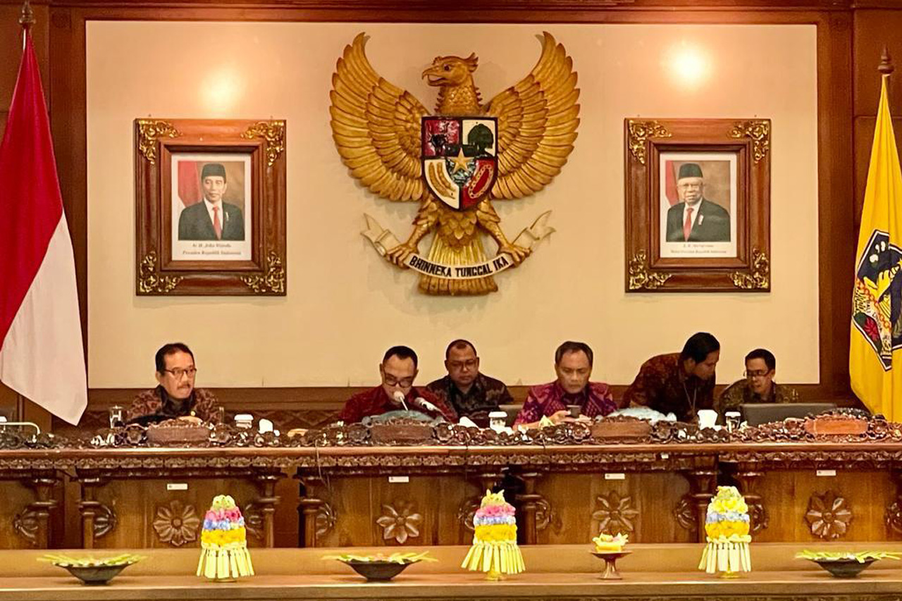 wagub-cok-ace-hadiri-rapat-paripurna-ke-5-dprd-provinsi-bali-tahun-2023