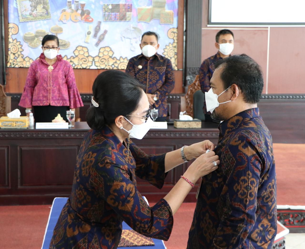 ny-putri-koster-sambut-baik-rencana-pembangunan-rumah-tenun-jembrana