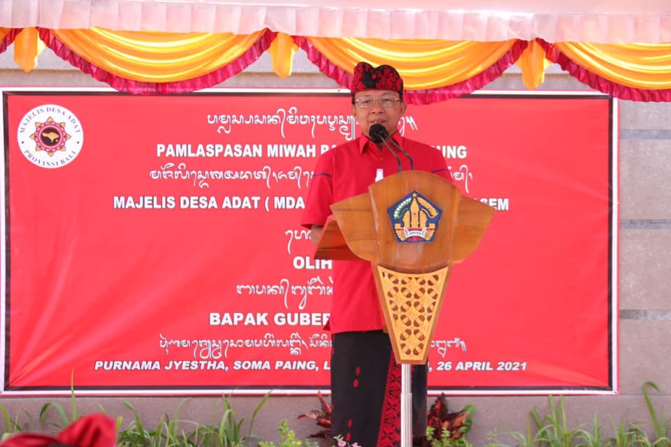 gubernur-bali-meresmikan-gedung-majelis-desa-adat-karangasem-provinsi-bali