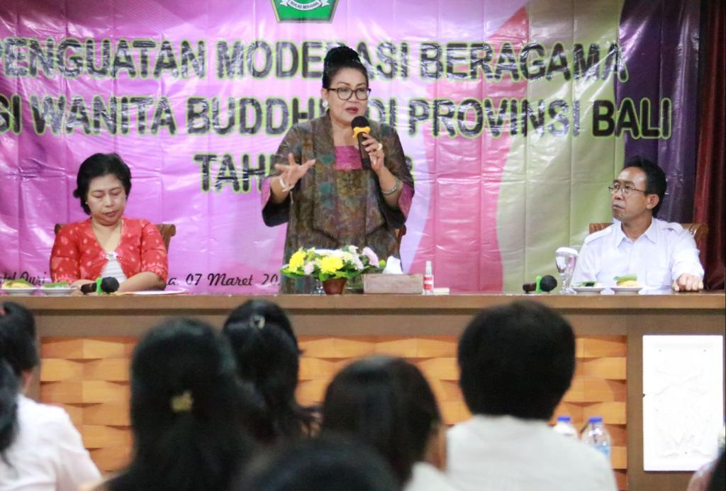 didaulat-sebagai-narasumber-ny-putri-koster-dorong-para-ibu-mengajarkan-anak-nilai-nilai-moderasi