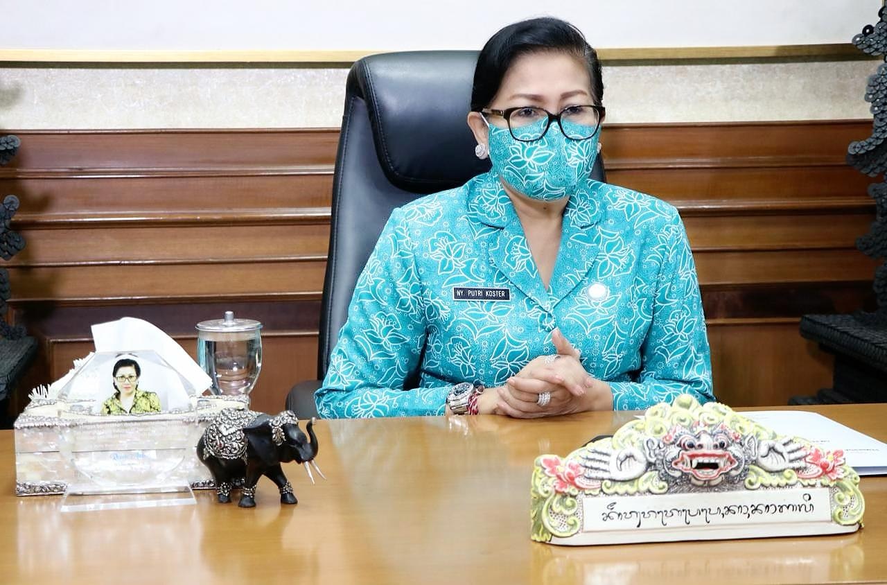 ny-putri-koster-ajak-kader-pkk-sosialisasikan-pola-asuh-tepat-sesuai-usia-pertumbuhan-anak