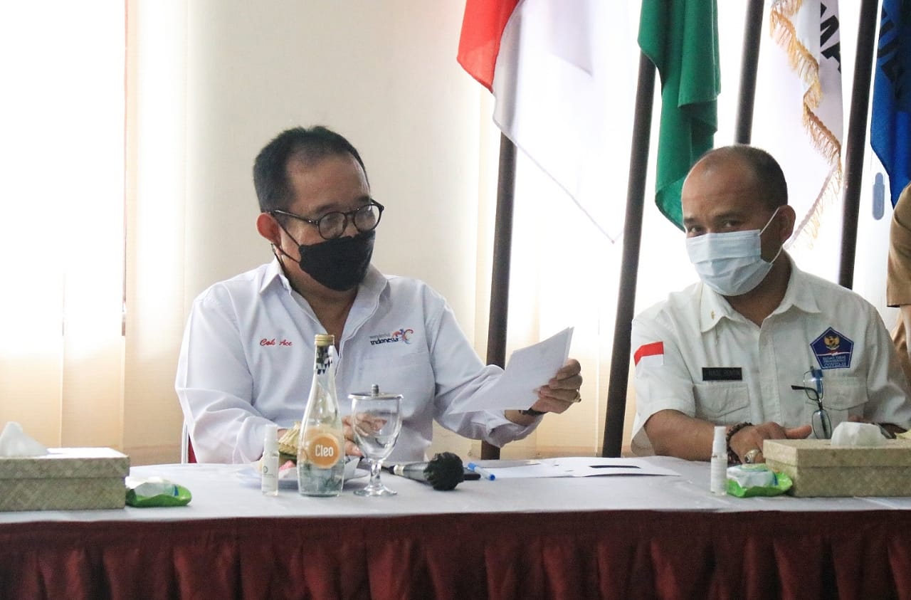 tinjau-isoter-berbasis-desa-di-ubud-wagub-cok-ace-harap-angka-kasus-covid-19-bisa-menurun