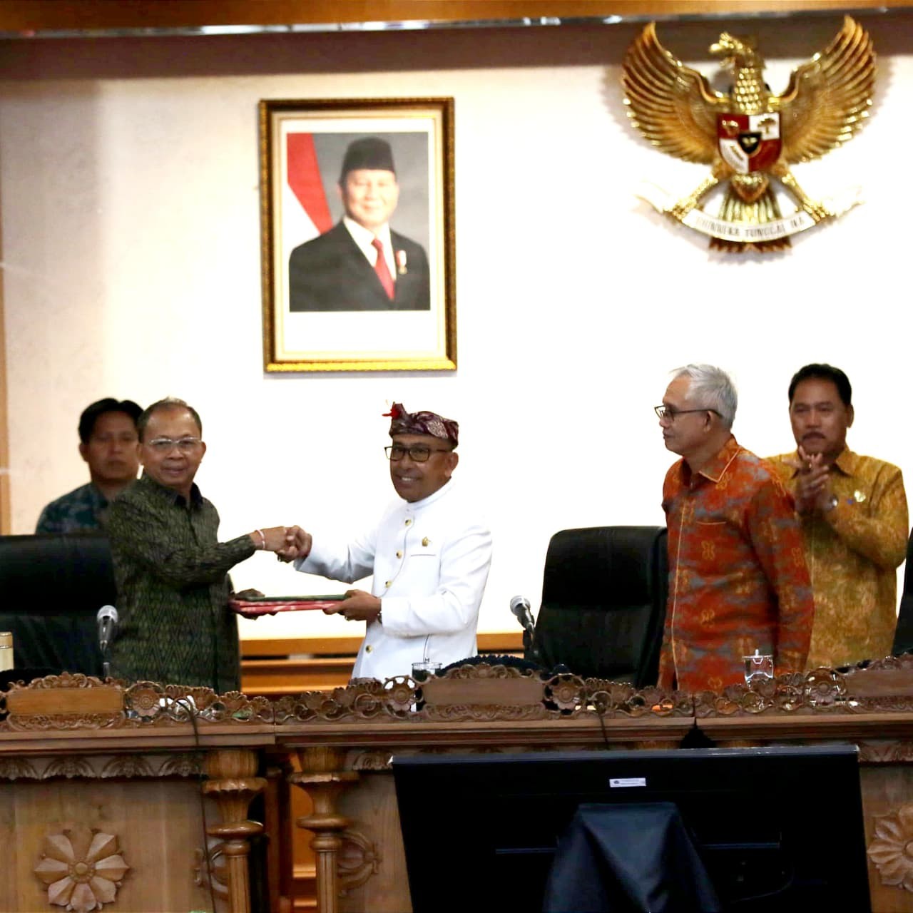 gubernur-koster-apresiasi-jawaban-fraksi-dprd-siap-kolaborasi-sempurnakan-perubahan-apbd-2026