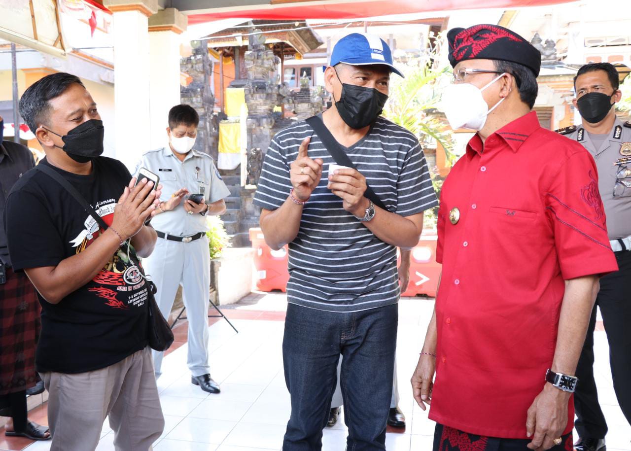 masyarakat-ucapkan-terima-kasih-ke-gubernur-koster-telah-meringankan-pajak-pkb-dan-bbnkb