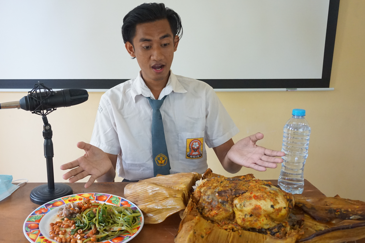ayam-betutu-mengantarkan-slb-negeri-1-karangasem-raih-juara-2-tingkat-nasional-dalam-lomba-kreasi-vlog-aka-pdbk-tahun-2021