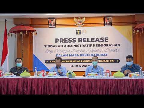press-conference-kantor-imigrasi-kelasi-khusus-tpi-ngurah-rai-terkait-deportasi-wna-pelanggar-prokes