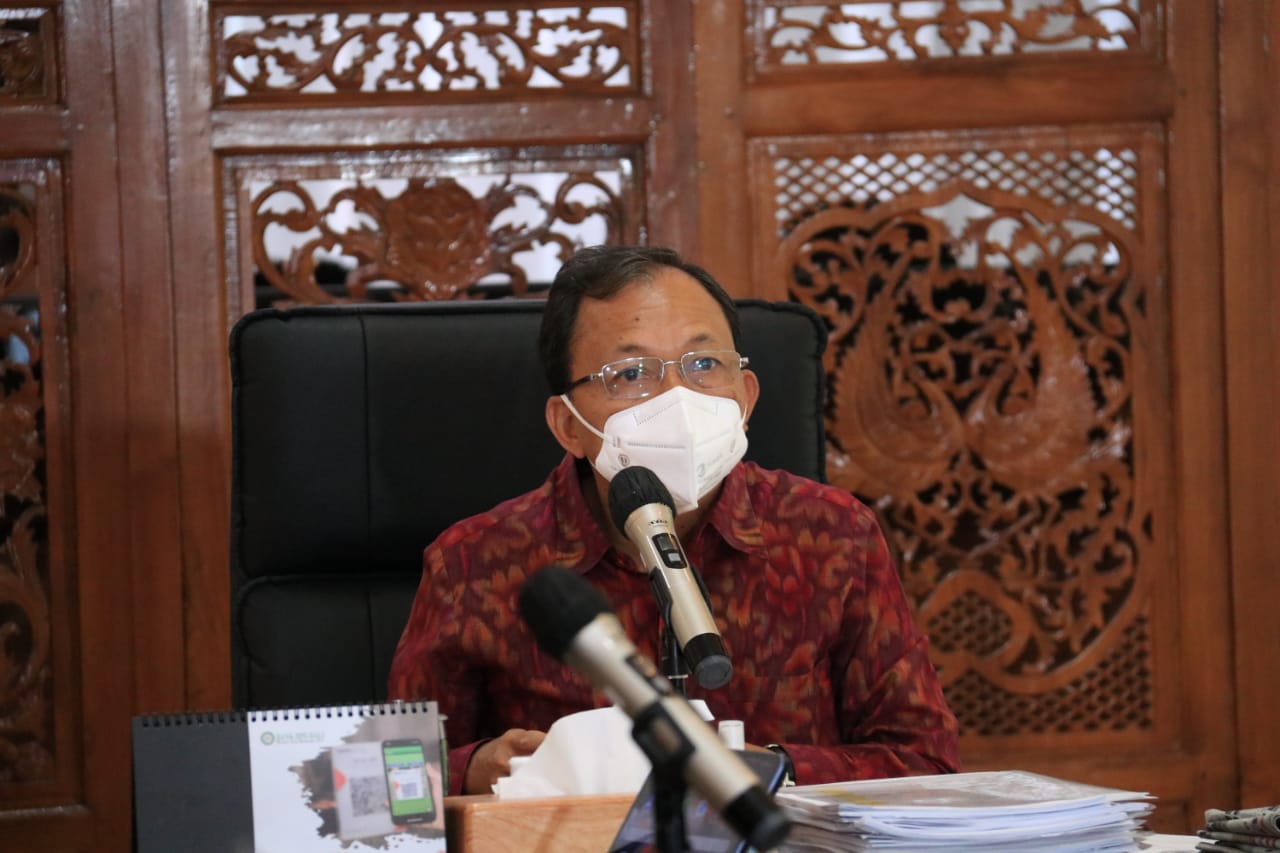 gubernur-koster-ambil-jalan-tengah-dalam-penerapan-ppkm