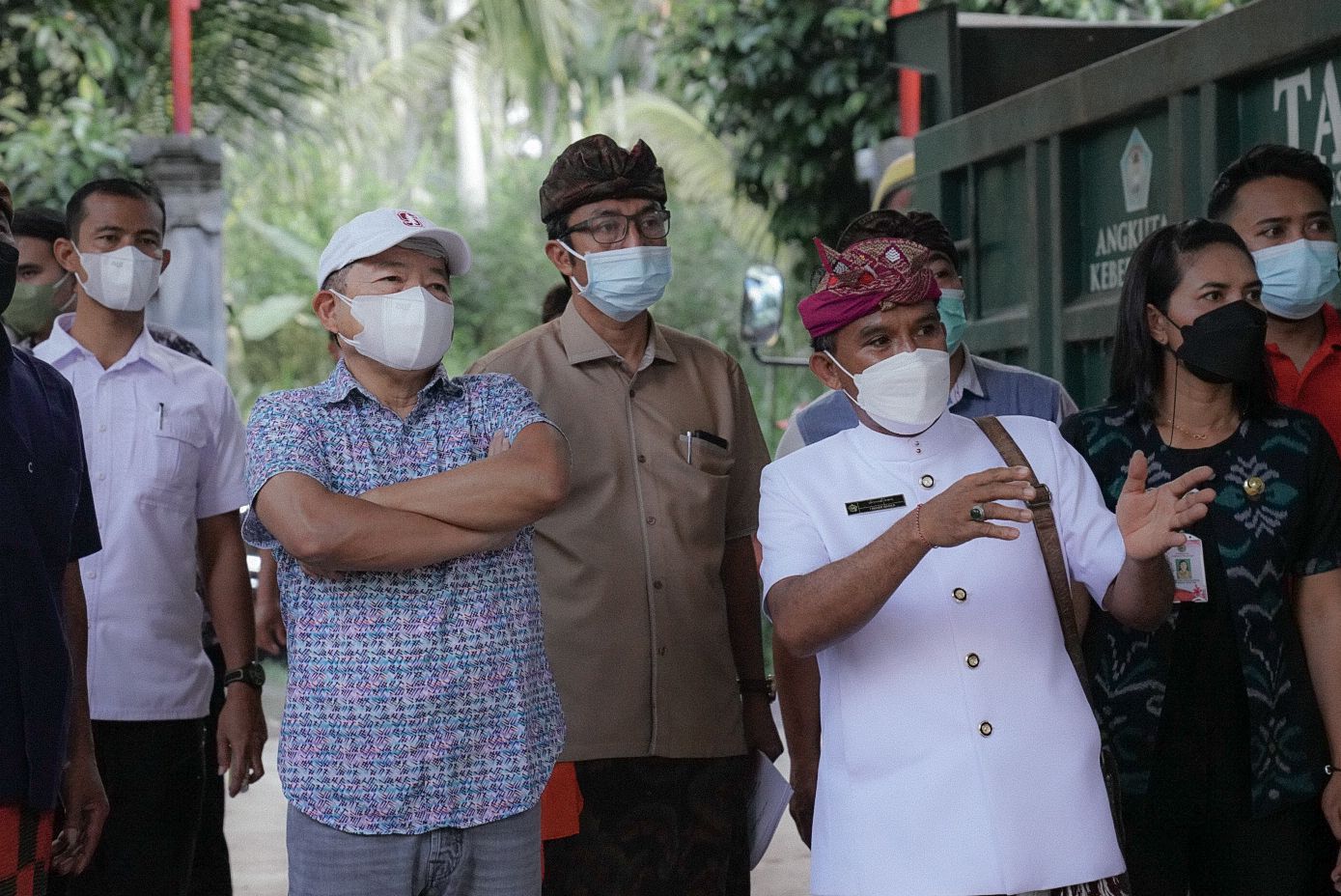 menteri-suharso-monoarfa-kunjungi-tps3r-desa-taro