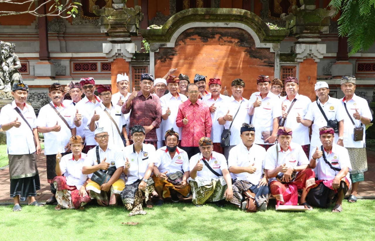 gubernur-bali-wayan-koster-mendapatkan-dukungan-pasemetonan-pratisentana-sirya-arya-kubontubuh-kutawaringin
