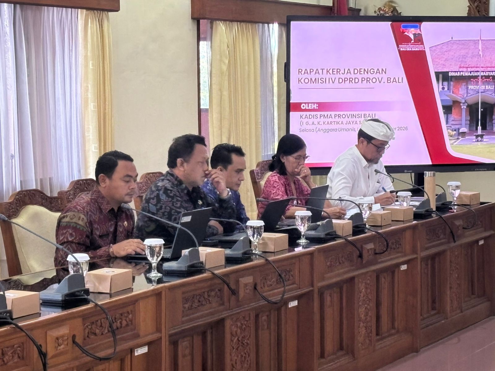 Kadis PMA Bali Hadiri Rapat Kerja Bersama Komisi IV DPRD Provinsi Bali