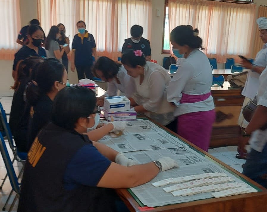 test-urine-di-badan-kesbangpol-bali-dukung-kegiatan-dinkes-dan-bnn-provinsi-bali