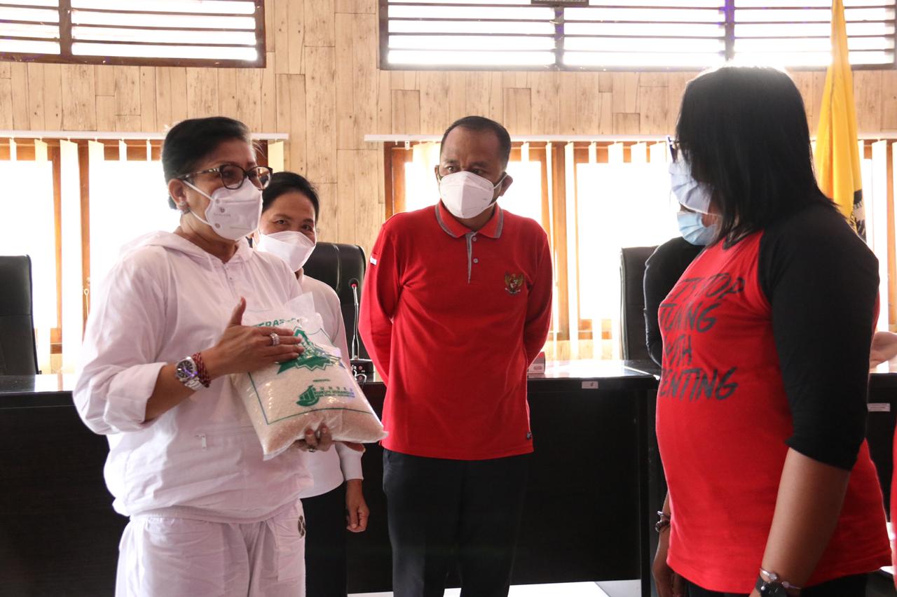 ny-putri-koster-ajak-hayati-dan-amalkan-10-program-pokok-pkk
