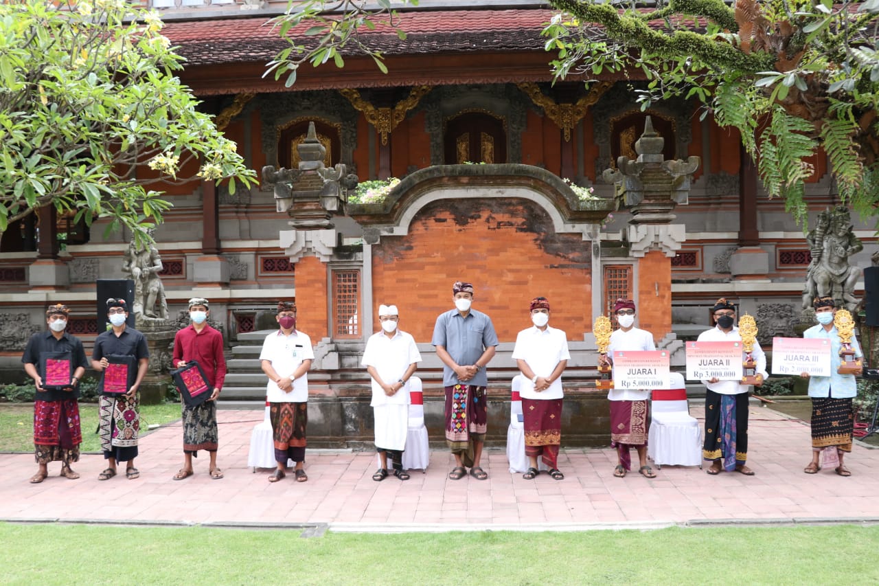 gubernur-koster-perkuat-branding-arak-bali-dalam-lomba-desain-kemasan-minuman-tradisional-arak-bali