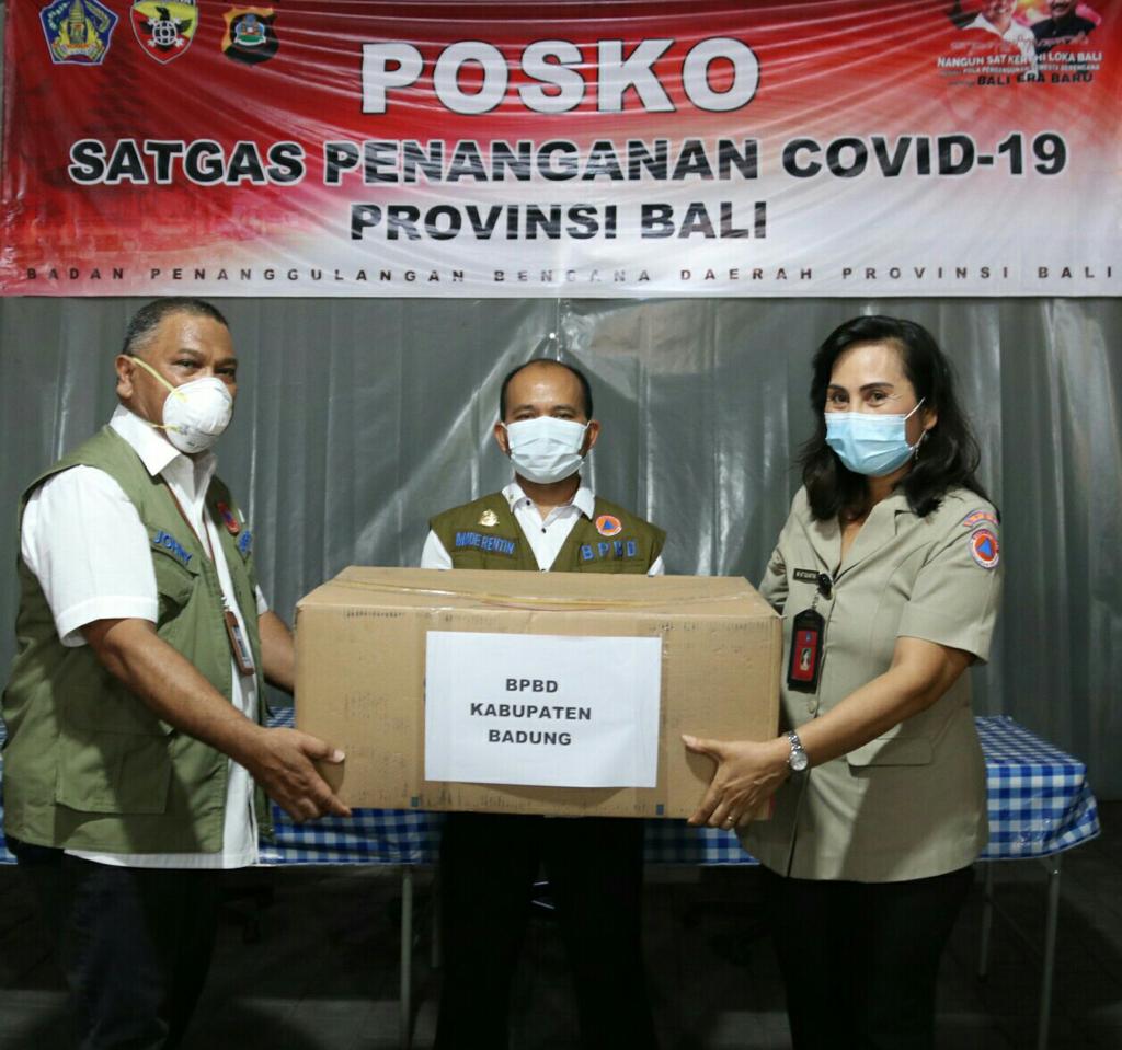 pemprov-bali-terima-bantuan-50000-masker-dari-bnbp-ri