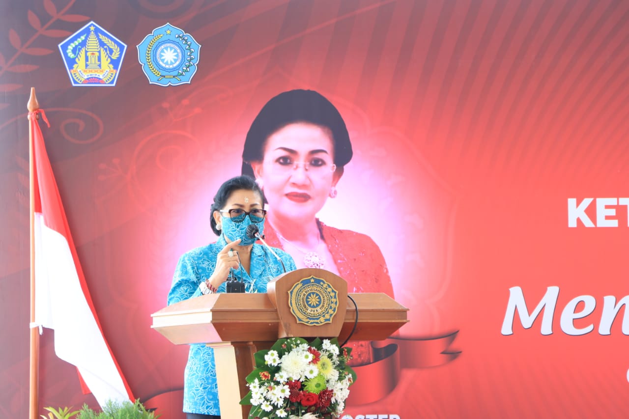 berbagi-di-gumi-mekepung-ny-putri-koster-ajak-pkk-berikan-pelayanan-optimal-pada-masyarakat