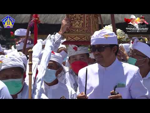 ida-bhatara-turun-kabeh-di-pura-penataran-agung-besakih