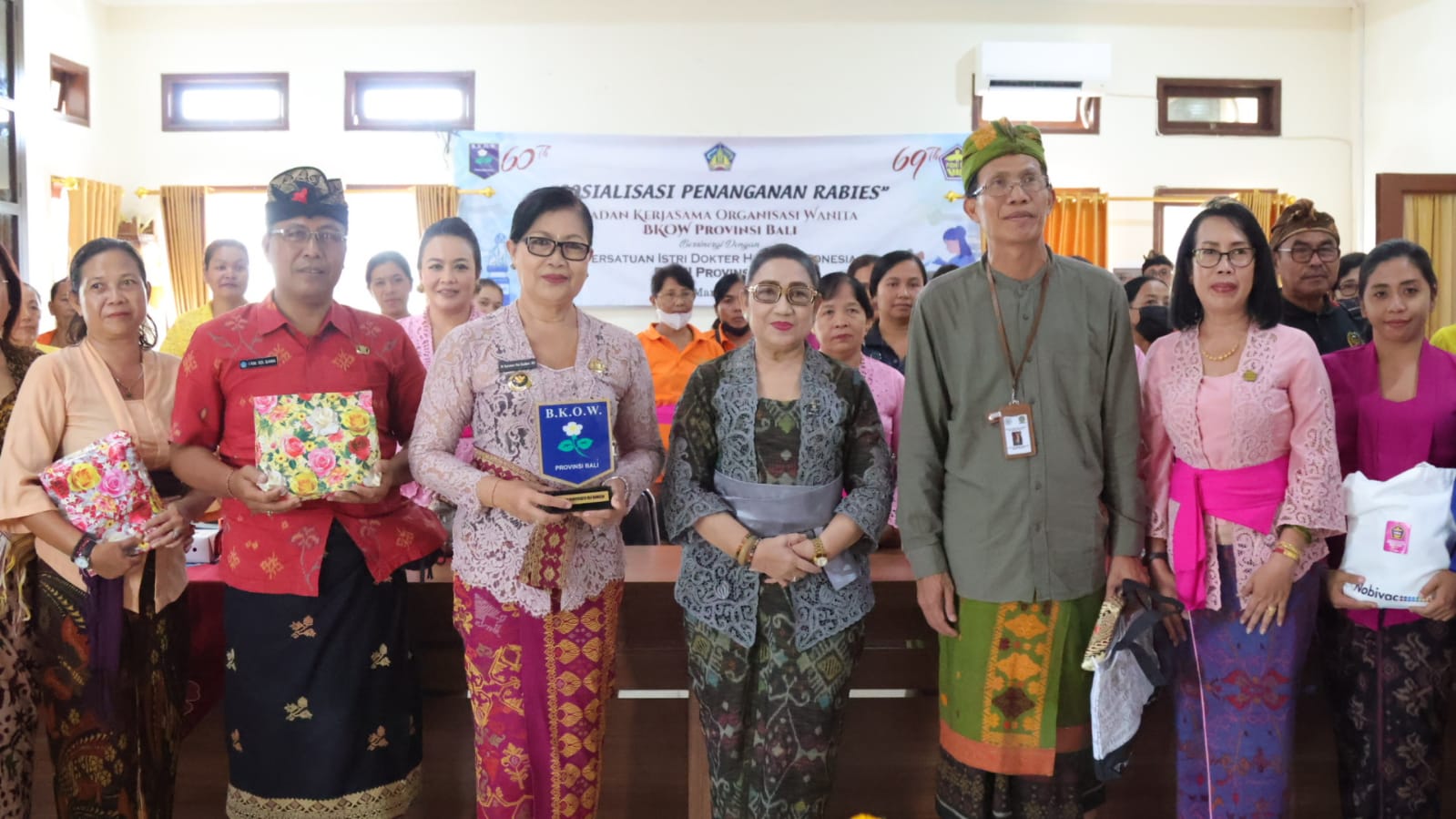 bersinergi-dengan-pidhi-bali-dan-fakultas-kedokteran-hewan-unud-badan-kerjasama-organisasi-wanita-sosialisasikan-bahaya-dan-cara-pencegahan-penularan-virus-rabies