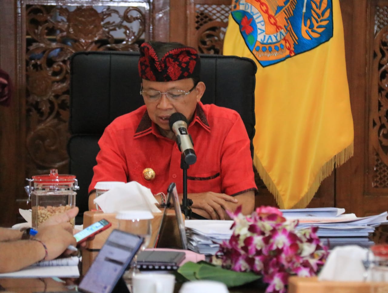 ikuti-rakor-evaluasi-kebijakan-pkm-mikro-gubernur-koster-perjuangkan-insentif-nakes-tahun-2020