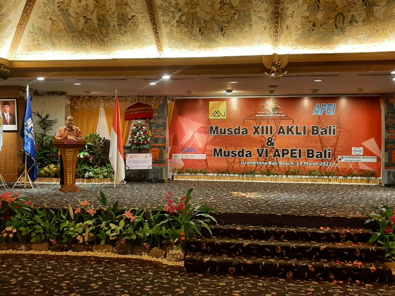 kepala-badan-kesbangpol-provinsi-bali-wakili-wagub-bali-buka-musda-akli-dan-apei-bali-di-sanur