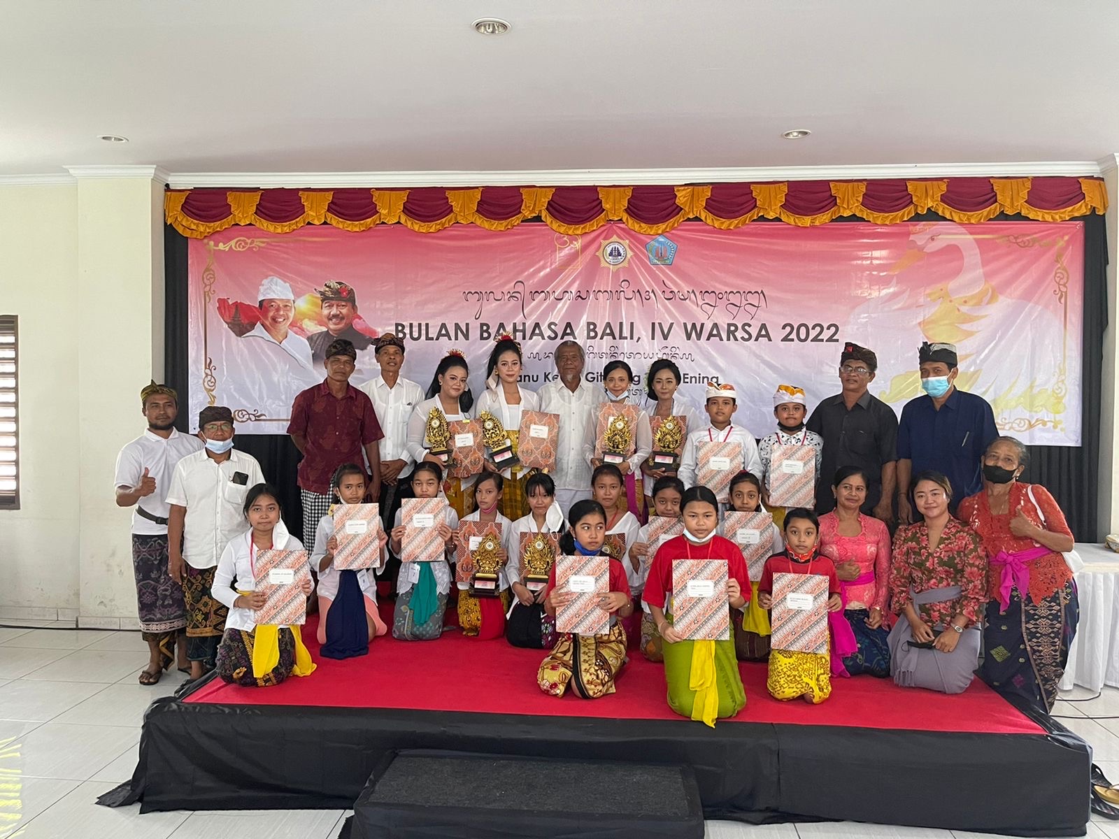 bulan-bahasa-bali-desa-kutuh