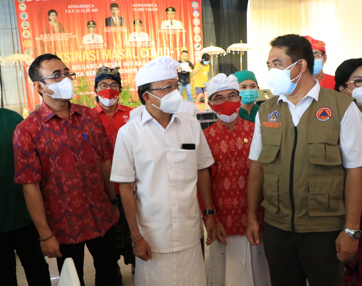 gubernur-koster-telah-memfasilitasi-10-ribu-warga-dapat-dosis-vaksin