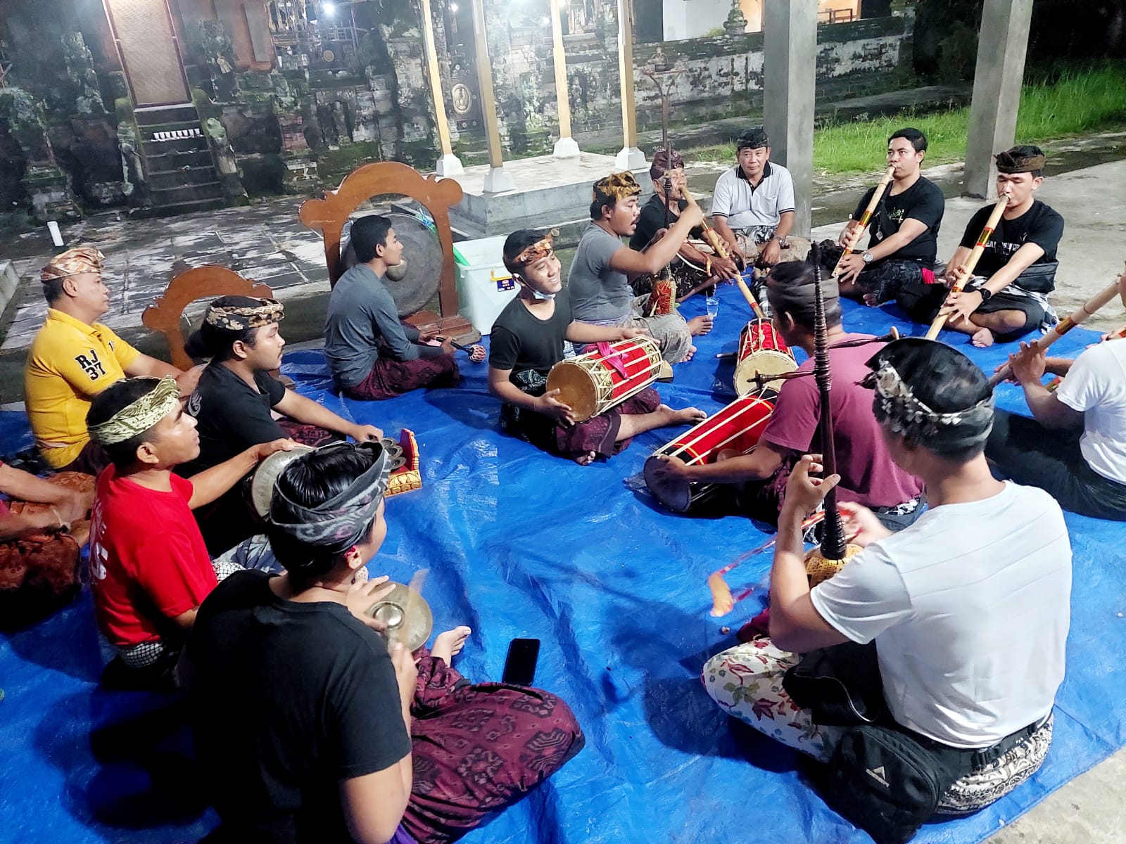 pelestarian-tari-sakral-duwe-gambuh-desa-tumbak-buyuh