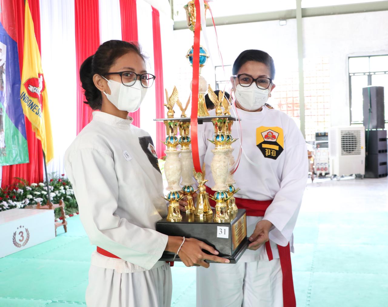 melalui-perisai-diri-ny-putri-koster-pompa-semangat-anak-muda-terus-berkarya-dan-berprestasi